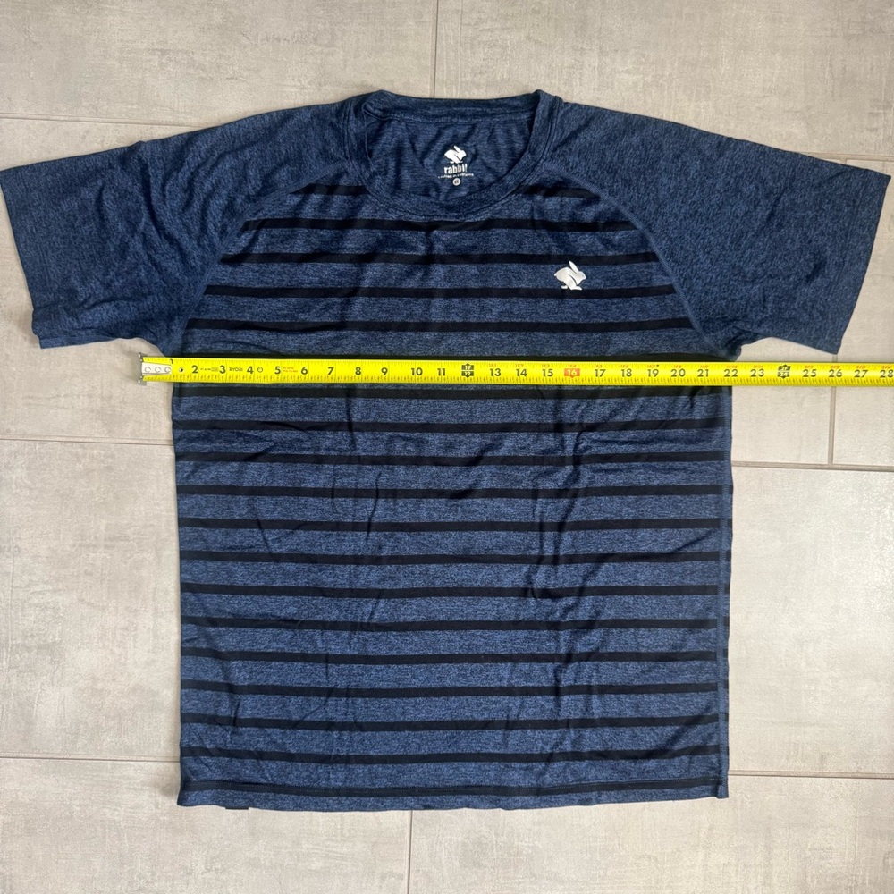Men's Large Navy Stripe Performance Tee by Rabbit - Picture 3 of 4